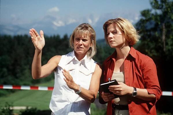 Vraždy v Kitzbühelu - Bombový útok - Z filmu - Andrea L'Arronge, Kristina Sprenger