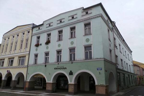 Městská knihovna s regionálními funkcemi v Trutnově foto 2