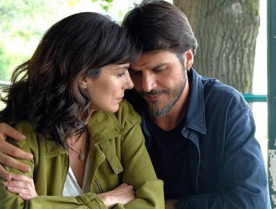 Anna Valle, Mehmet Günsür - Lea - Z filmu