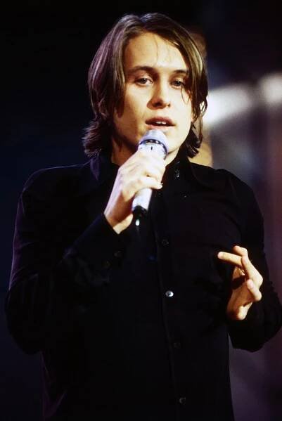 Mark Owen sice nebyl moc slyšet, ale zato byl vidět. Benjamínek skupiny Take That byl patrně největší dívčím miláčkem.