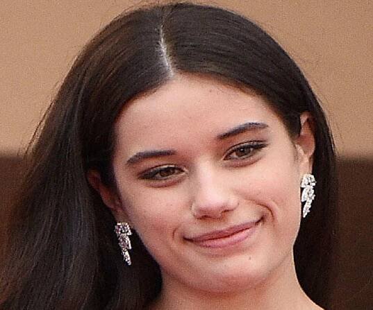 Ella Bleu Travolta – Bio, Facts, Family Life of Daughter of John Travolta