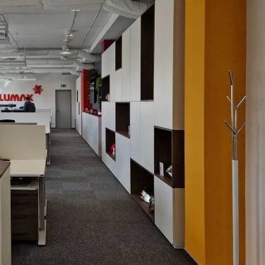 LUMAX INDUSTRIES | VÁGNER výroba nábytku Ostrava, Kopřivnice