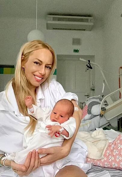 Porod přišel dřív, než čekala. Kate Matl nemá doma důležité kousky nábytku pro péči o miminko