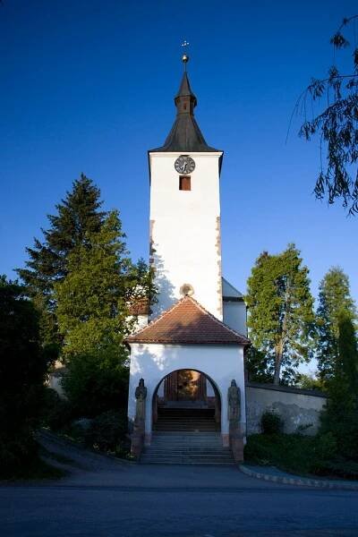 Podvečerní kostel - Dolní Loučky