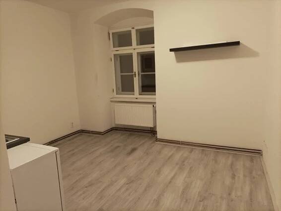 Pronájem podnájemního bytu 1kk, bj 7, v centru Olomouce, ul. Zámečnická
