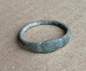 Starožitný prsten středověk ? poutní prstýnek symbol sepjaté ruce  - Starožitnosti a umění