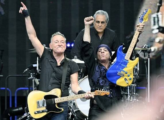 Bruce Springsteen: Dancing In The Dark