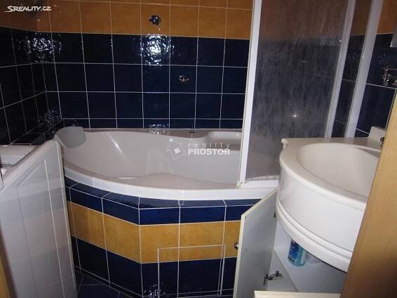 Pronájem Byt 3+1, Bezručova, Městec Králové
