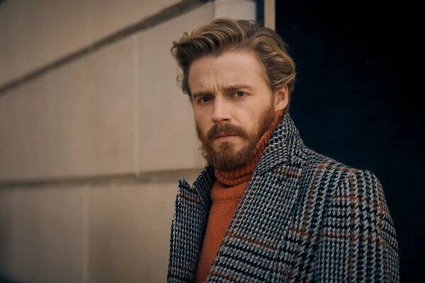 Jack Lowden - Golden Globes