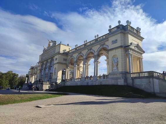 Zámok Schönbrunn | Spoznaj Slovensko
