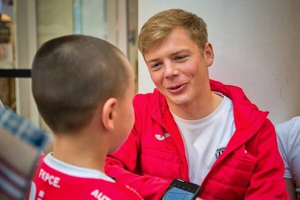 Patron Hlavatý nemohl dospat a vždy chtěl porazit rivala. Až jednou rozhodl