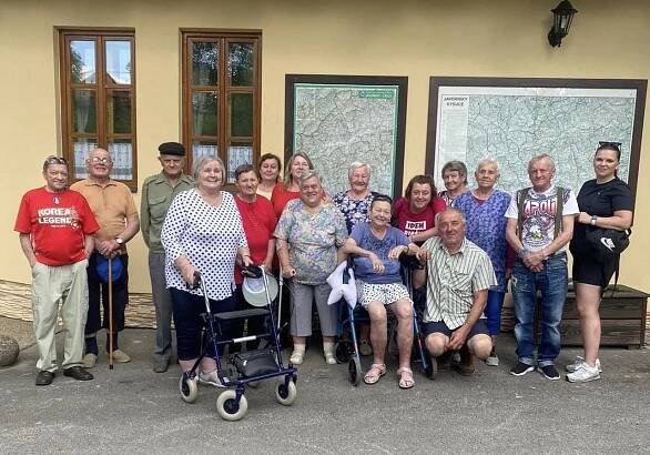  Realizujeme projekt "Raz zažiť je viac, než stokrát počuť" 1