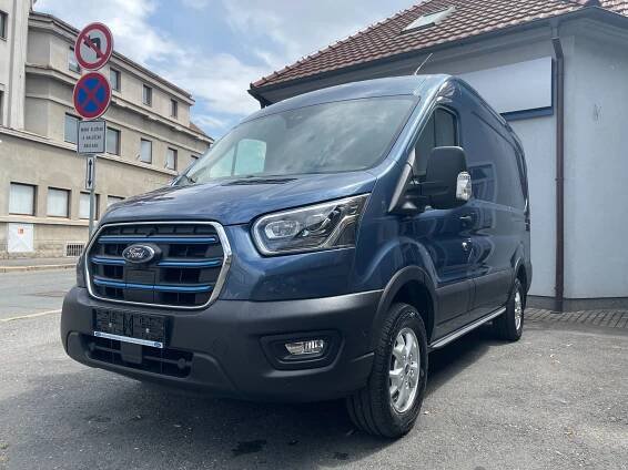 Ford Transit E-Transit Van 350 L2H2 Trend 198kW | Všechny vozy | AUTO IN Garant