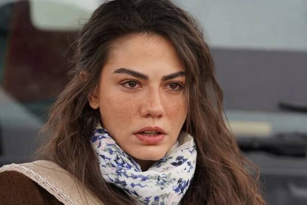 Adım Farah - Z filmu - Demet Özdemir