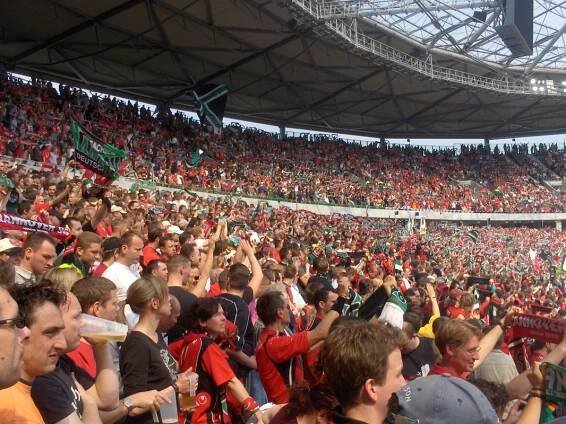 Hannover 96 - DR JAMES LAMB