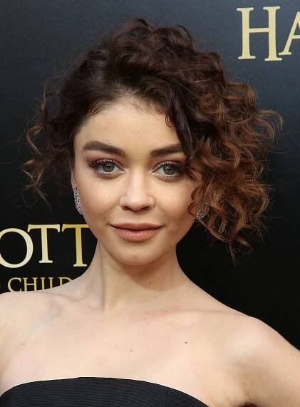 Sarah Hyland curly, loose updo
