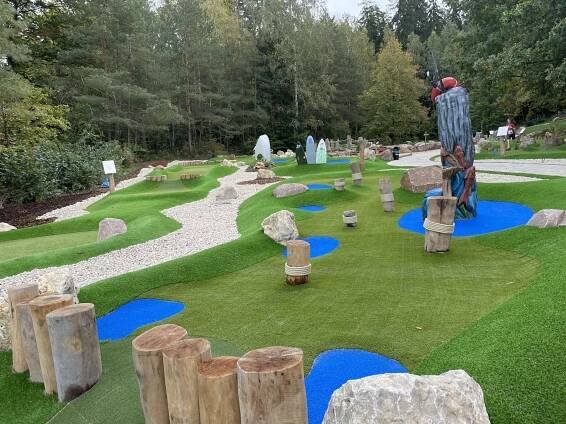 Fertigstellung Fürst Carl Adventure Golf (35)