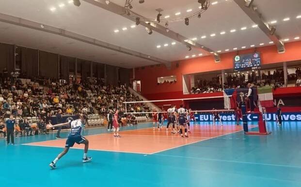 Olympijský vítěz a další hvězdy volejbalu v Praze. Lvi statečně uhráli set, v Evropě končí