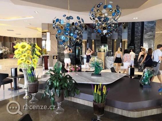 Prohlídka hotelu Delphin be Grand ***** - Recenze hotelu Delphin BE Grand Resort ***** (Turecko - Antalya - Kündu) | Recenze.cz