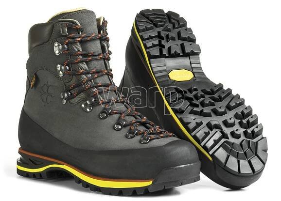 Fitwell Nová verze oblíbeného modelu pro vícedenní treky s minimem švů Giove eVent F70 30/2 dark grey