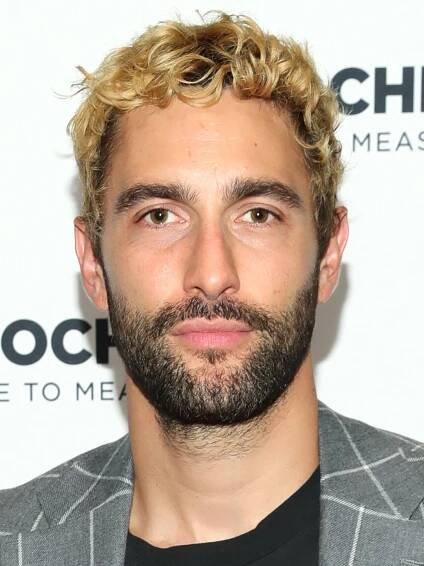 Noah Mills - Actor, Model