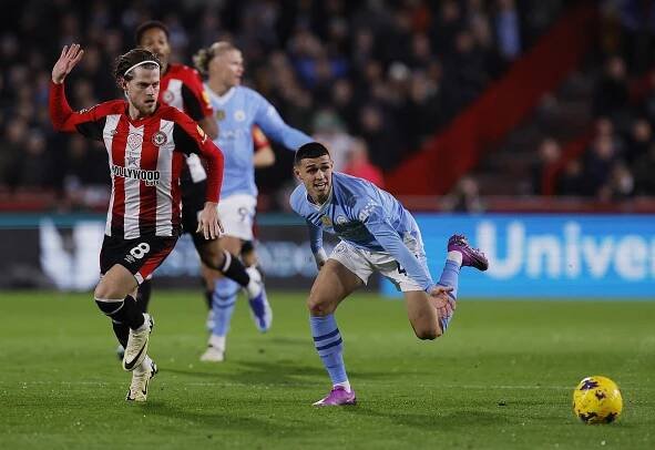 Foden hattrickem zařídil Manchesteru City vítězství nad Brentfordem