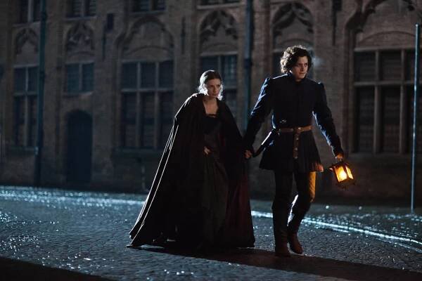 Bílá královna - Láska a smrt - Z filmu - Faye Marsay, Aneurin Barnard