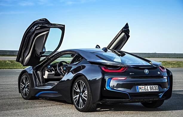 zelene auto roka 2015 je BMW i8