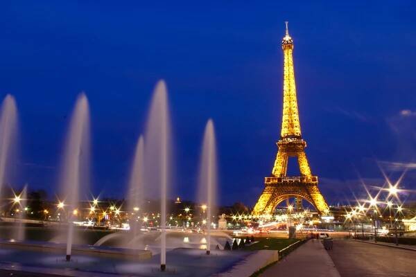 Eiffelova veža Paríž Francúzsko 
