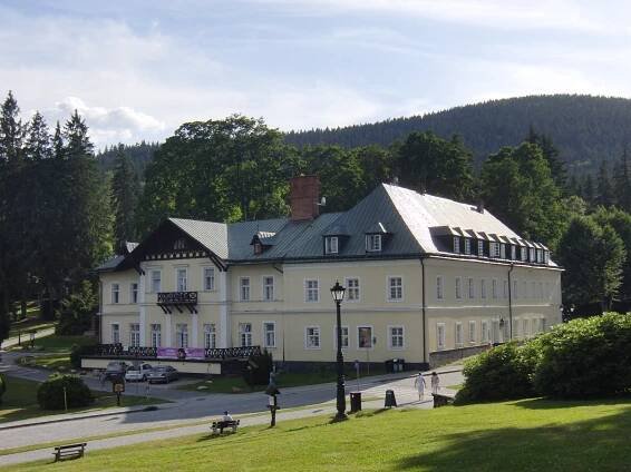Zájezd - Horské lázně Karlova Studánka - Lázeňské domy a vily, Druhý dech v horských lázních - Cestovka Pohoda 
