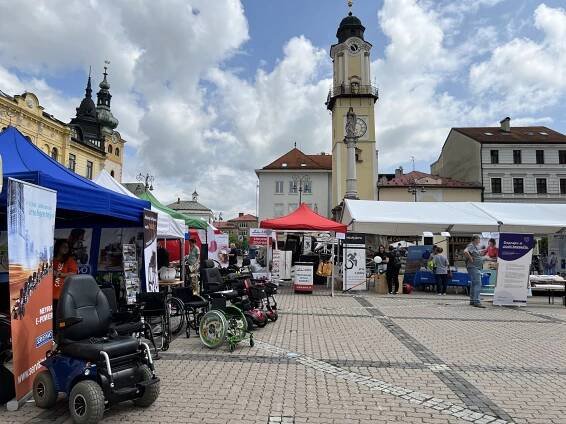 Pod jednou strechou 2024