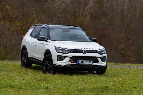 Cenová lahůdka českého trhu se vyfintila! SsangYong Korando je šmrncovnější než kdy dřív, přesto pořád za super peníze