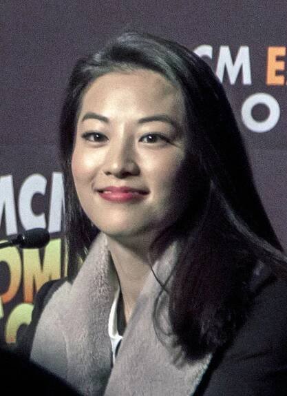 Soubor:Arden Cho - London Comic Con Oct 14 - Teen Wolf panel (15627812962).jpg – Wikipedie