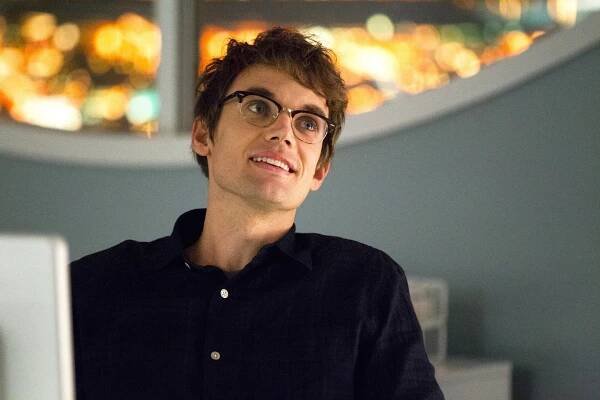 Extant - Změna scénáře - Z filmu - Tyler Hilton