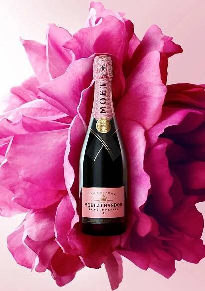 Moët & Chandon - International advertising campaign I OMEDIA PARIS