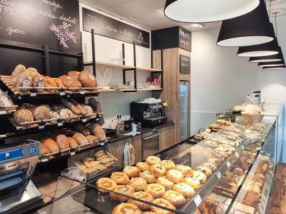 Reference návrhů a realizací interiérů prodejen od Omega Bakery