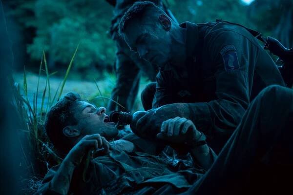 Connor Paolo, Jonathan Rhys Meyers - Útok - Z filmu