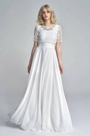 Bílé dlouhé svatební šaty s krátkým rukávem 36