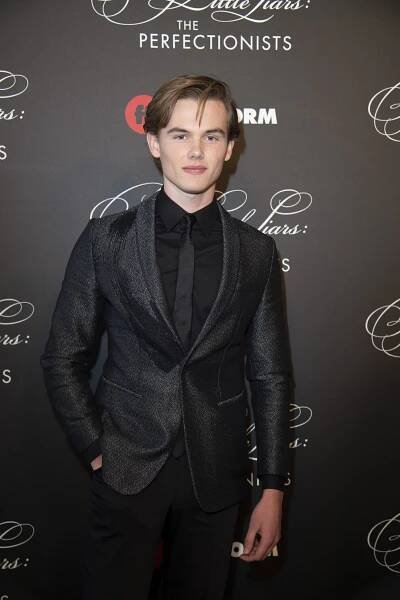 Cast and crew of Freeform’s new original series “Pretty Little Liars: The Perfectionists” celebrated the series premiere with a screening and immersive event in Hollywood - Garrett Wareing - Prolhané krásky: Perfekcionistky - Z akcí