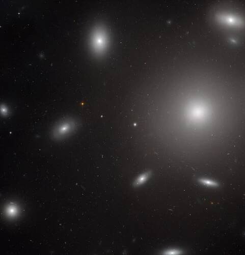 NGC 4873 – Wikipédia