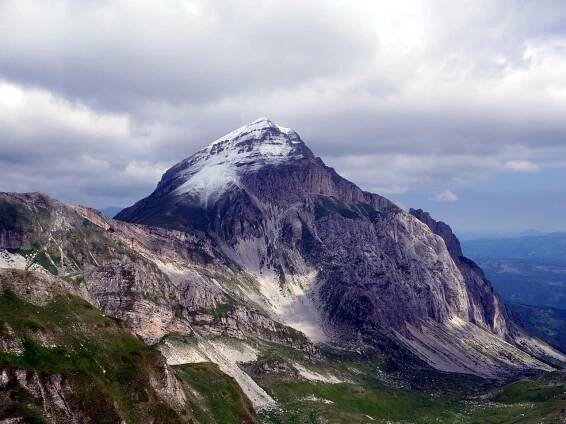 Pizzo d’Intermesoli, Gran Sasso’s forgotten sister