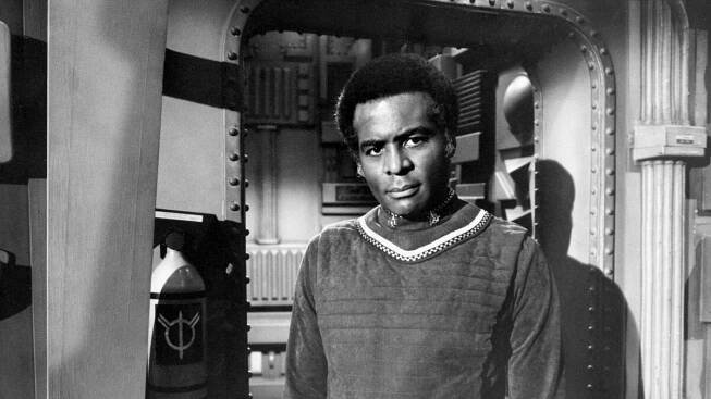 Terry Carter dead: 'Battlestar Galactica' actor was 95 - Los Angeles Times