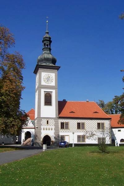 Zbraslav, zámecká věž