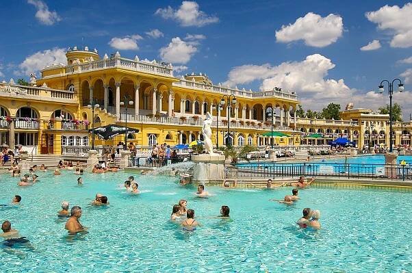 Lázně Sczéchenyi, Budapešť.