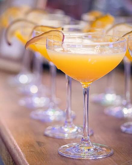 mango daiquiri cocktail image