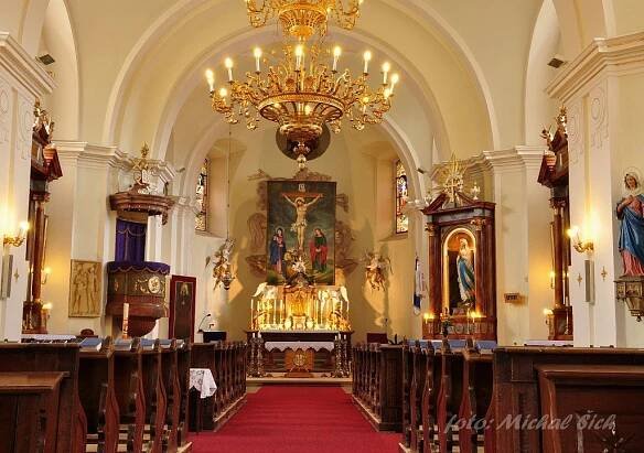 kostel sv. Jiří ve Velkých Opatovicích