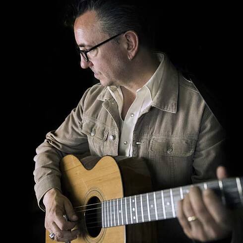 Welcome to Fylde Guitars - Artists Gallery