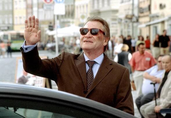 Um Himmels Willen - Schlag auf Schlag (S01E06) (2002)