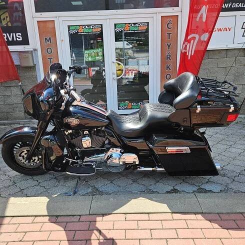 Harley-Davidson FLHTCU Electra Glide Ultra Classic, padací rám,audio systém