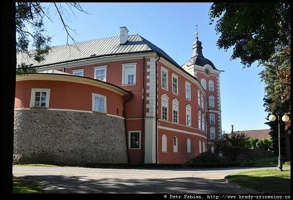 Kamenice nad Lipou – fotografie / hrady-zriceniny.cz